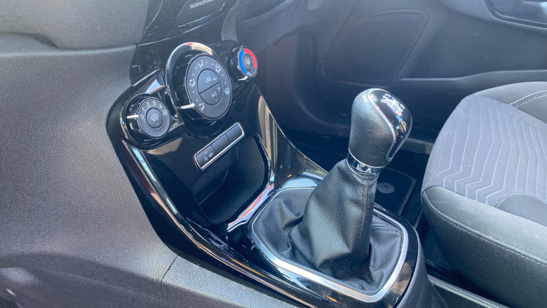 Ford Fiesta 1.0 Zetec 5dr Petrol Hatchback